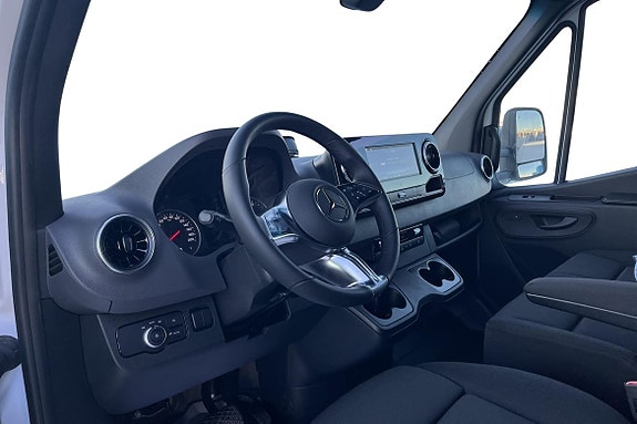 Mercedes-Benz Sprinter 208 13 of 16