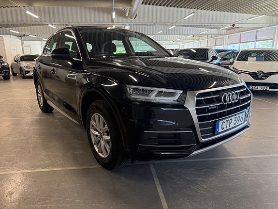 Audi Q5 2 of 5