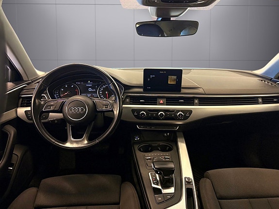Audi A4 14 of 26