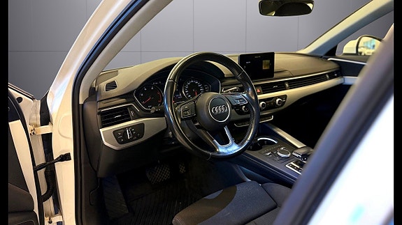 Audi A4 13 of 26