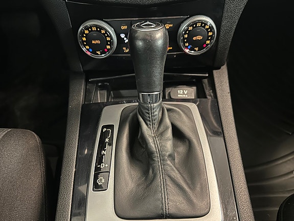 Mercedes-Benz C180 13 of 19