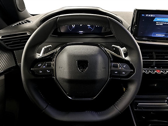 Peugeot 2008 7 of 19