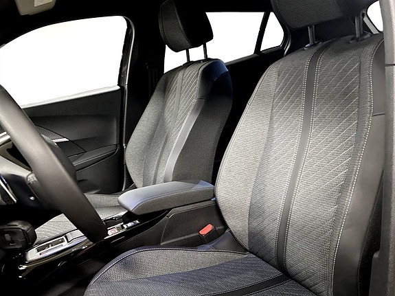 Peugeot 2008 5 of 5