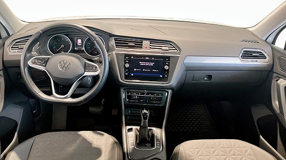 Volkswagen Tiguan 10 of 14