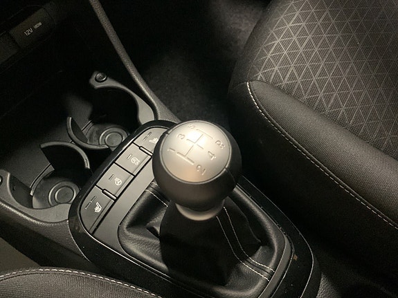 Kia Picanto 12 of 17