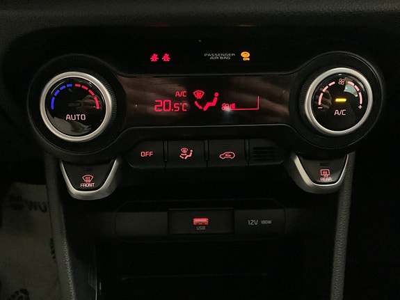 Kia Picanto 13 of 17