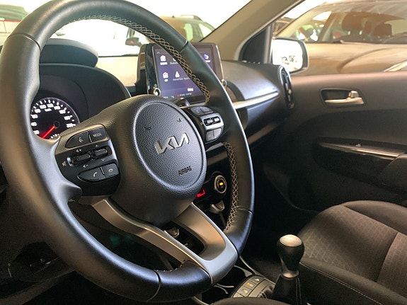 Kia Picanto 17 of 17
