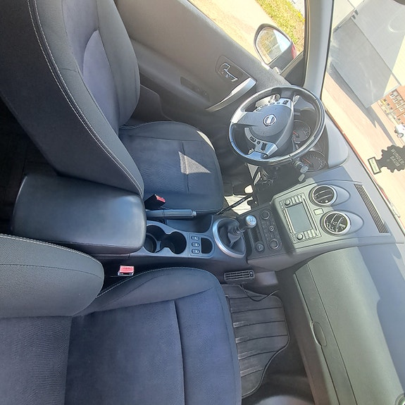 Nissan Qashqai+2 10 of 13