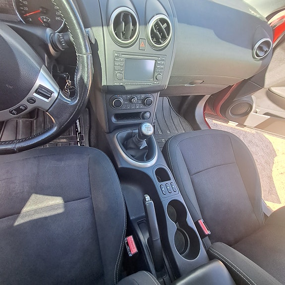 Nissan Qashqai+2 2 of 5