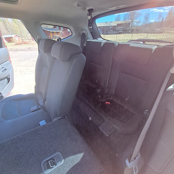 Nissan Qashqai+2 8 of 13
