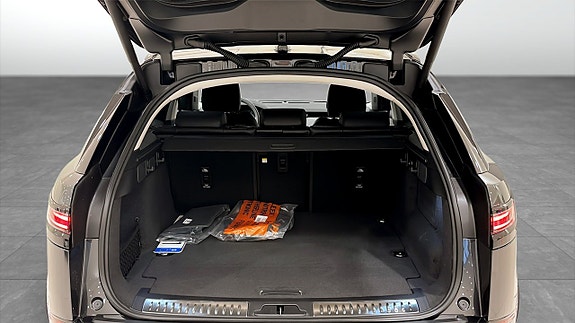 Land Rover Range Rover Velar 10 of 13