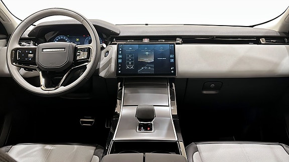 Land Rover Range Rover Velar 4 of 13