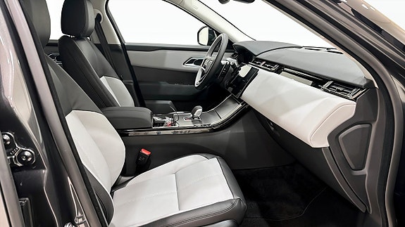 Land Rover Range Rover Velar 3 of 13