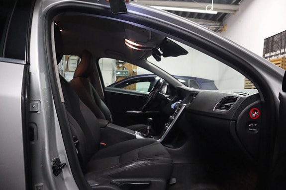 Volvo S60 12 of 23