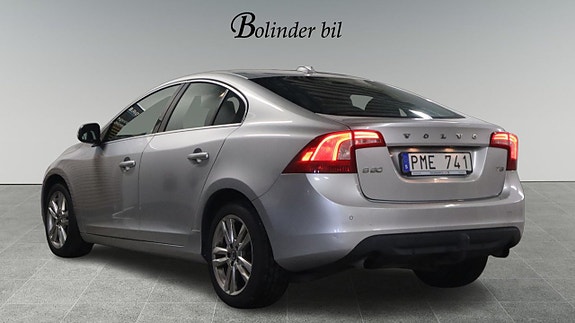 Volvo S60 4 of 23