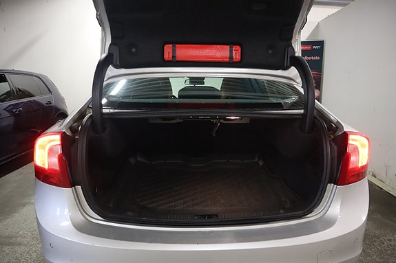 Volvo S60 10 of 23