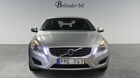 Volvo S60 2 of 23