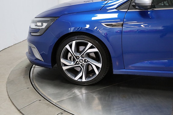 Renault Megane 29 of 29
