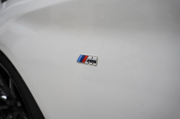 BMW 520d 3 of 5