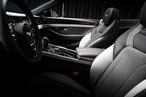 Bentley Continental GTC 15 of 23