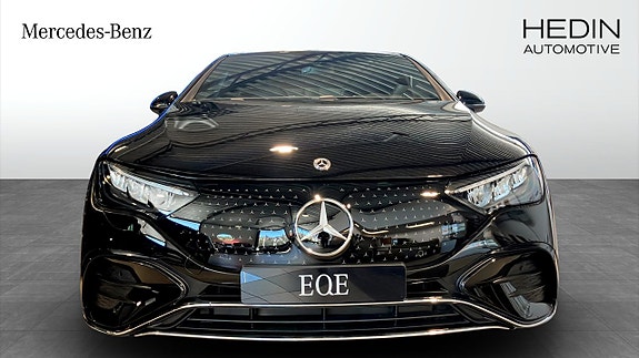 Mercedes-Benz EQE350 2 of 5