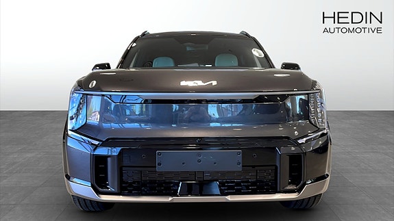 Kia EV9 2 of 12