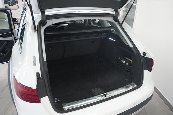 Audi A4 allroad 9 of 12