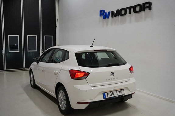 Seat Ibiza 4 of 5
