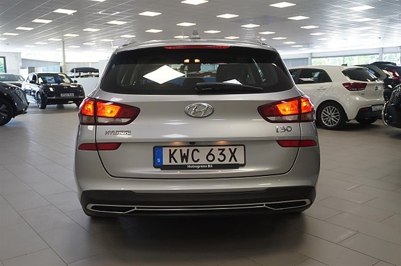 Hyundai i30 4 of 5