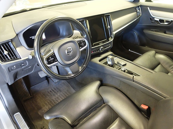 Volvo V90 9 of 14