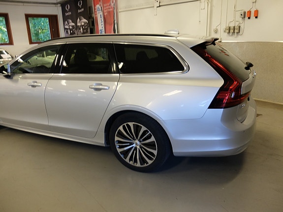 Volvo V90 4 of 5