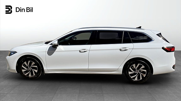 Volkswagen Passat 2 of 5