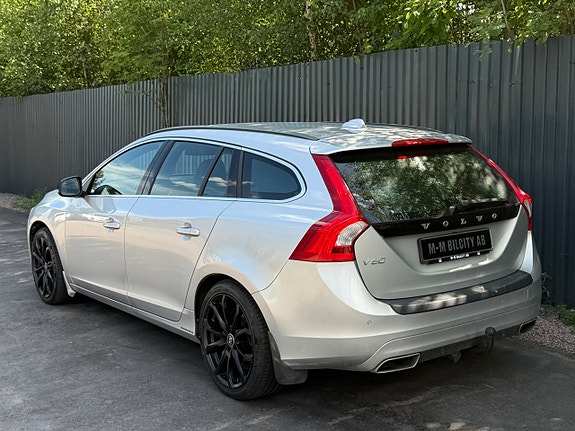 Volvo V60 5 of 7