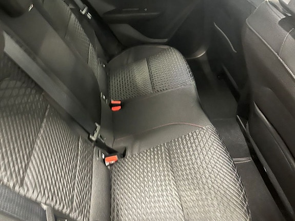 Renault Clio 9 of 18