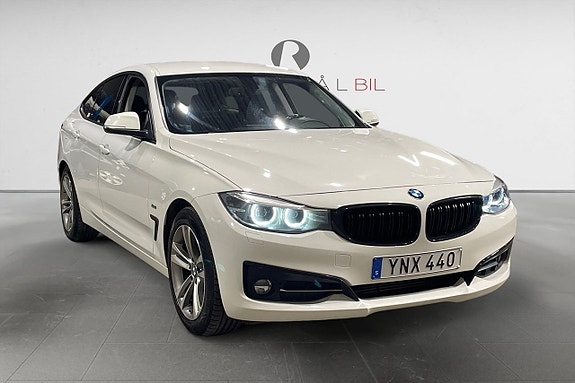 BMW 320 9 of 17