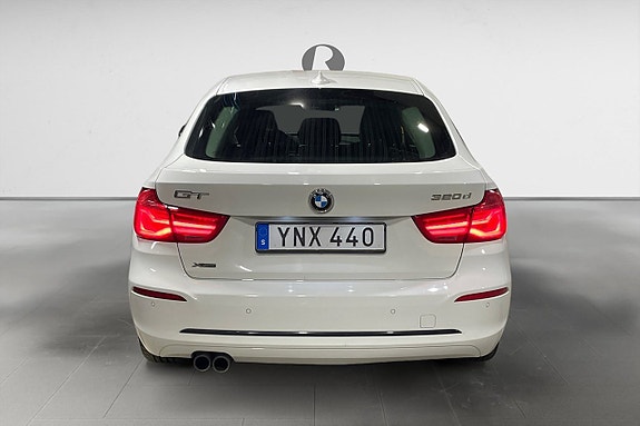 BMW 320 6 of 17