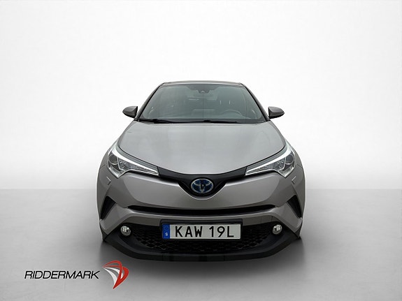 Toyota C-HR 2 of 30