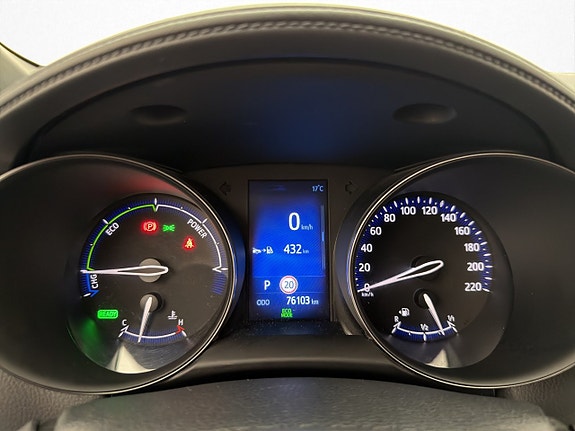 Toyota C-HR 16 of 30