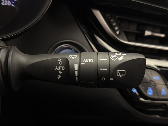 Toyota C-HR 19 of 30