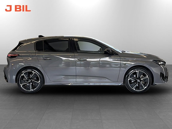 Peugeot e-308 17 of 19