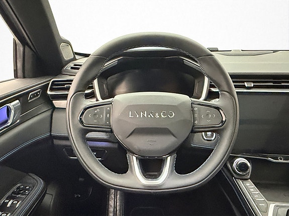 Lynk & Co 01 15 of 30