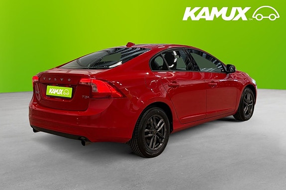Volvo S60 4 of 5