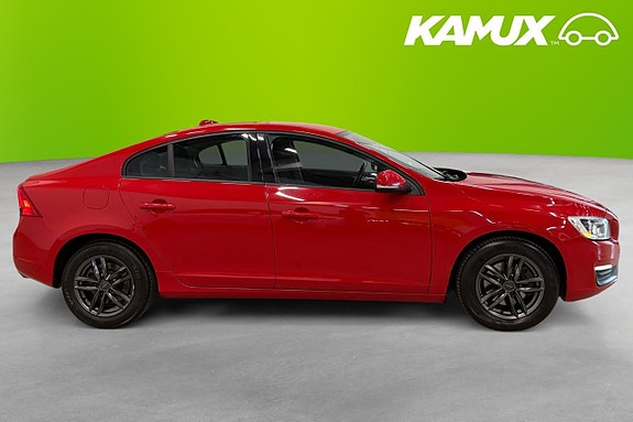 Volvo S60 2 of 5