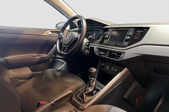 Volkswagen Polo 10 of 17