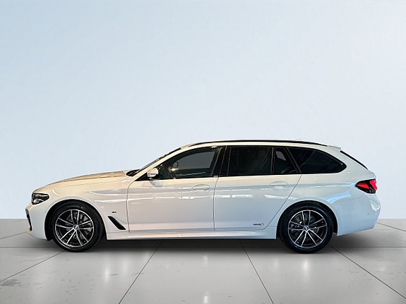 BMW 520d 4 of 5