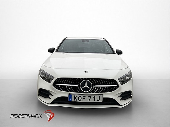 Mercedes-Benz A180 2 of 5