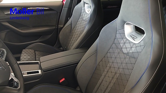 Volkswagen Passat 15 of 27