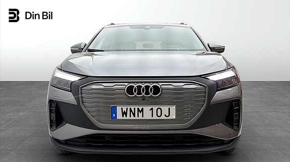 Audi Q4 e-tron 4 of 5