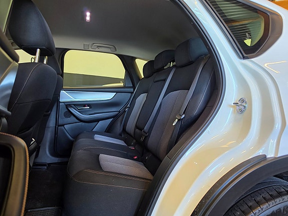 Mazda CX-60 11 of 19