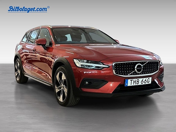 Volvo V60 Cross Country 3 of 5